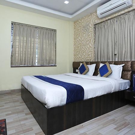 OYO 7790 Hotel Royal Height Calcutta Buitenkant foto